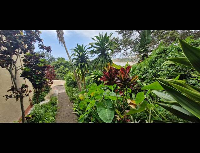 3 BEDROOM TOWNHOUSE FOR SALE IN GLENMORE BEACH